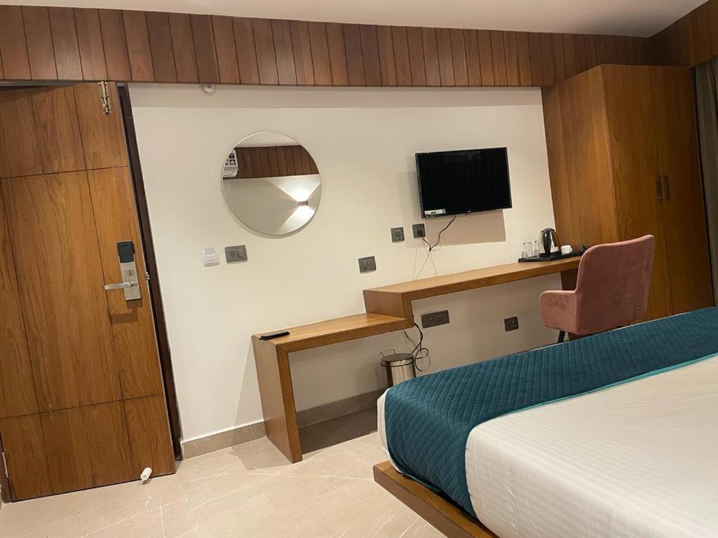 Hotel Emora Tree ไมซอร์ ห้อง รูปภาพ